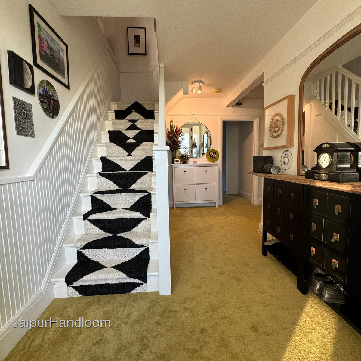 Black White Jute Braided Stair Runnerfor Living Room – Scalloped handmade by LoomifyHome