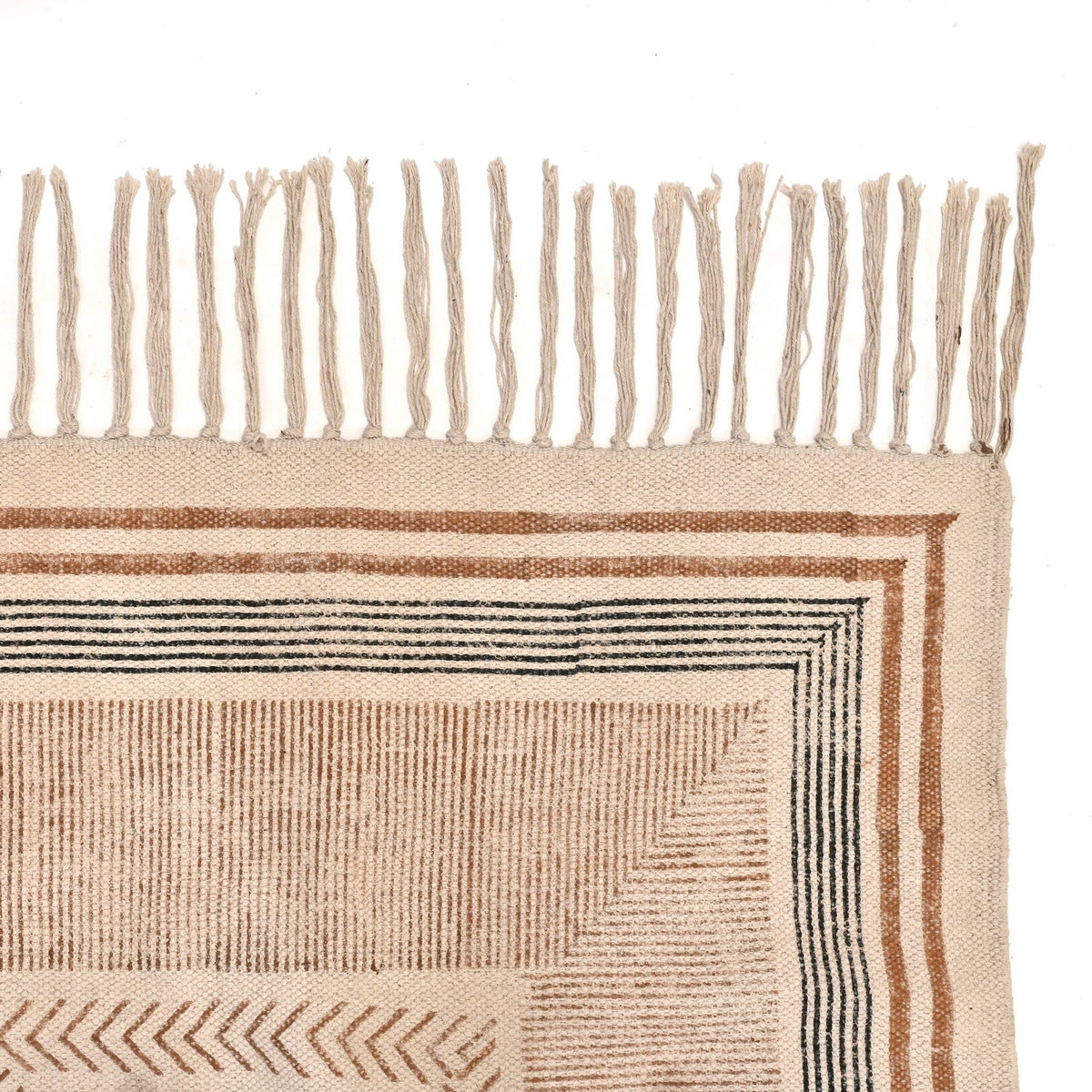 Cotton Braided Runner Rugfor Living Room – Scalloped handmade by LoomifyHome